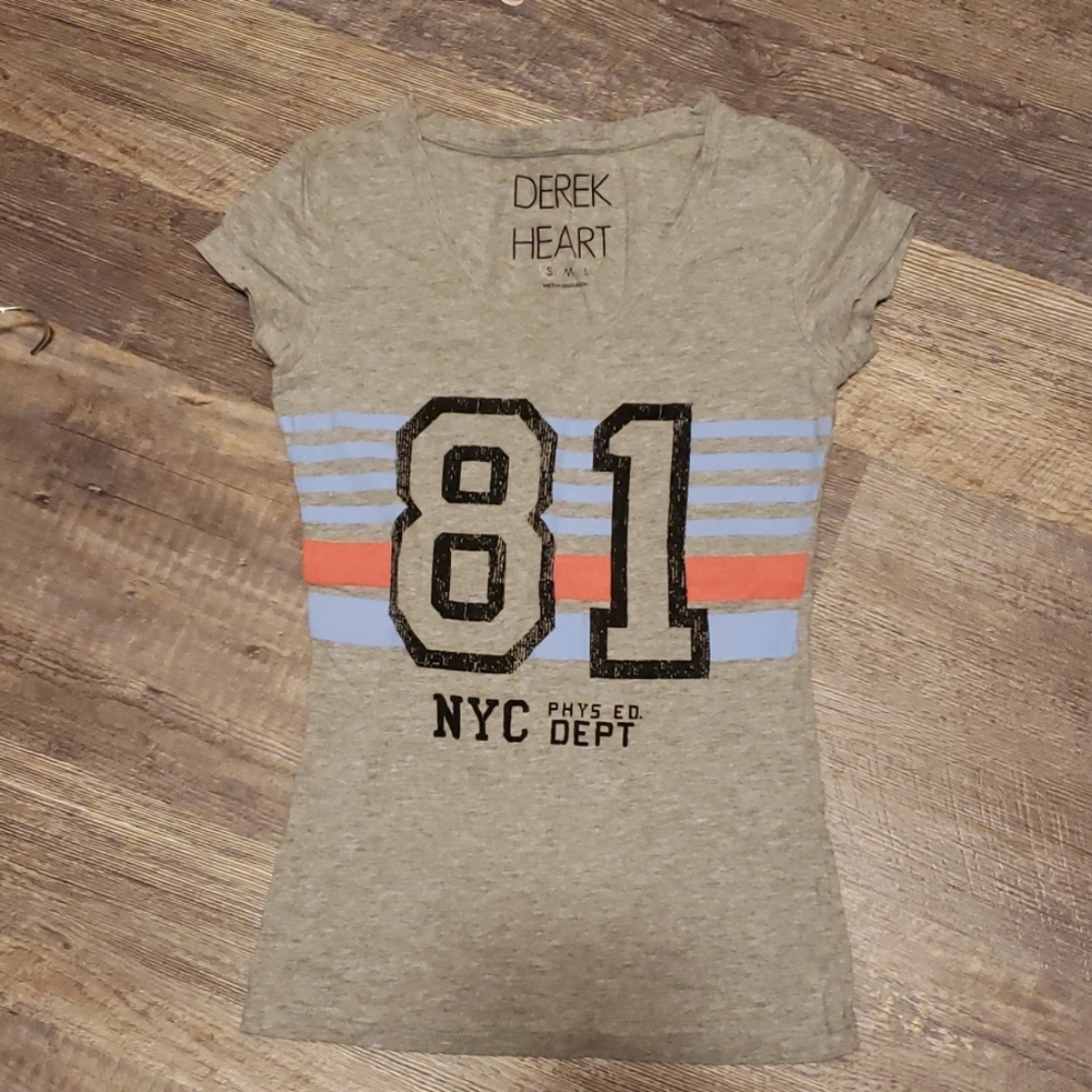 Cute grey 81 shirt